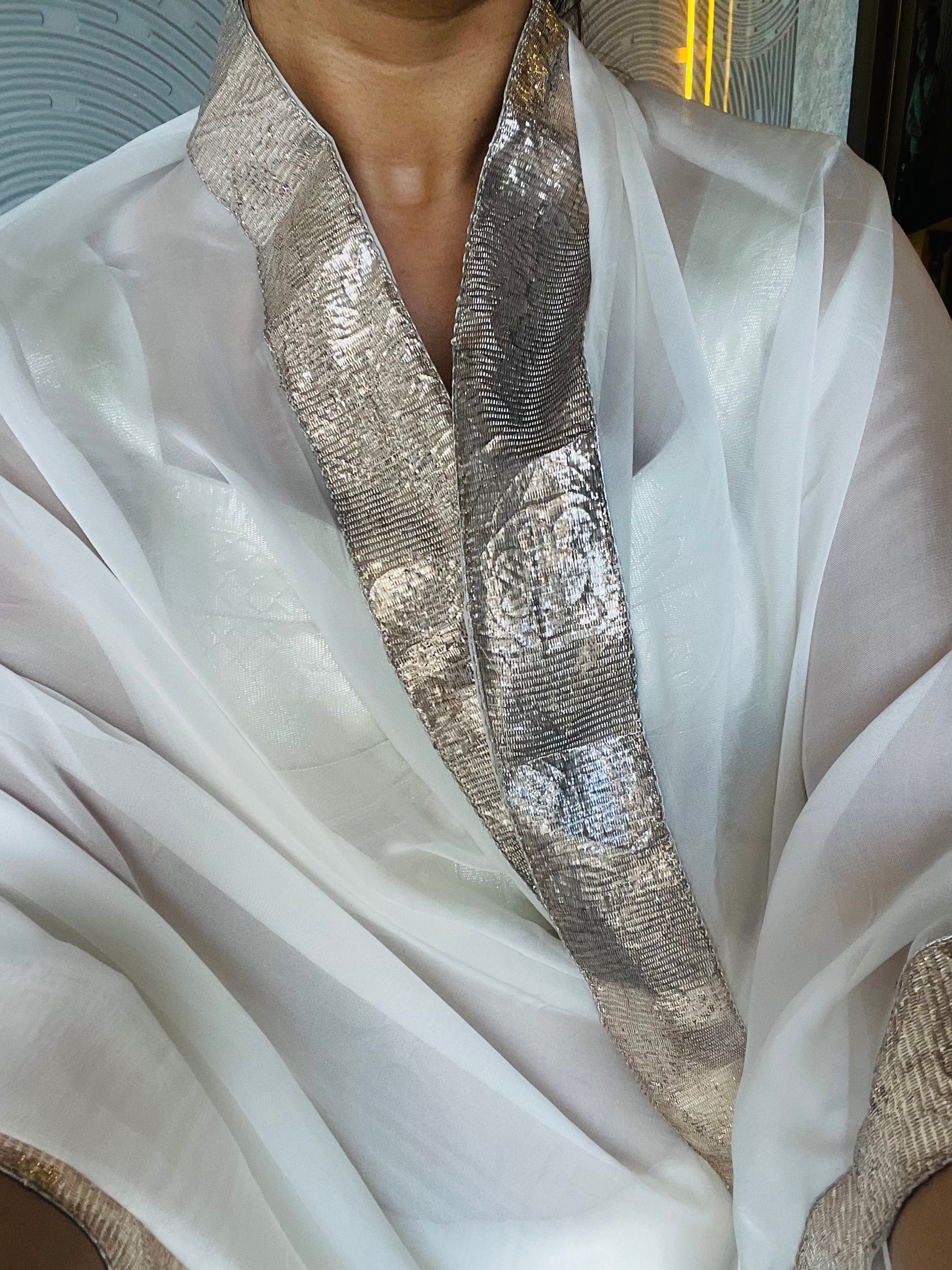 Sakhi Safed Saree