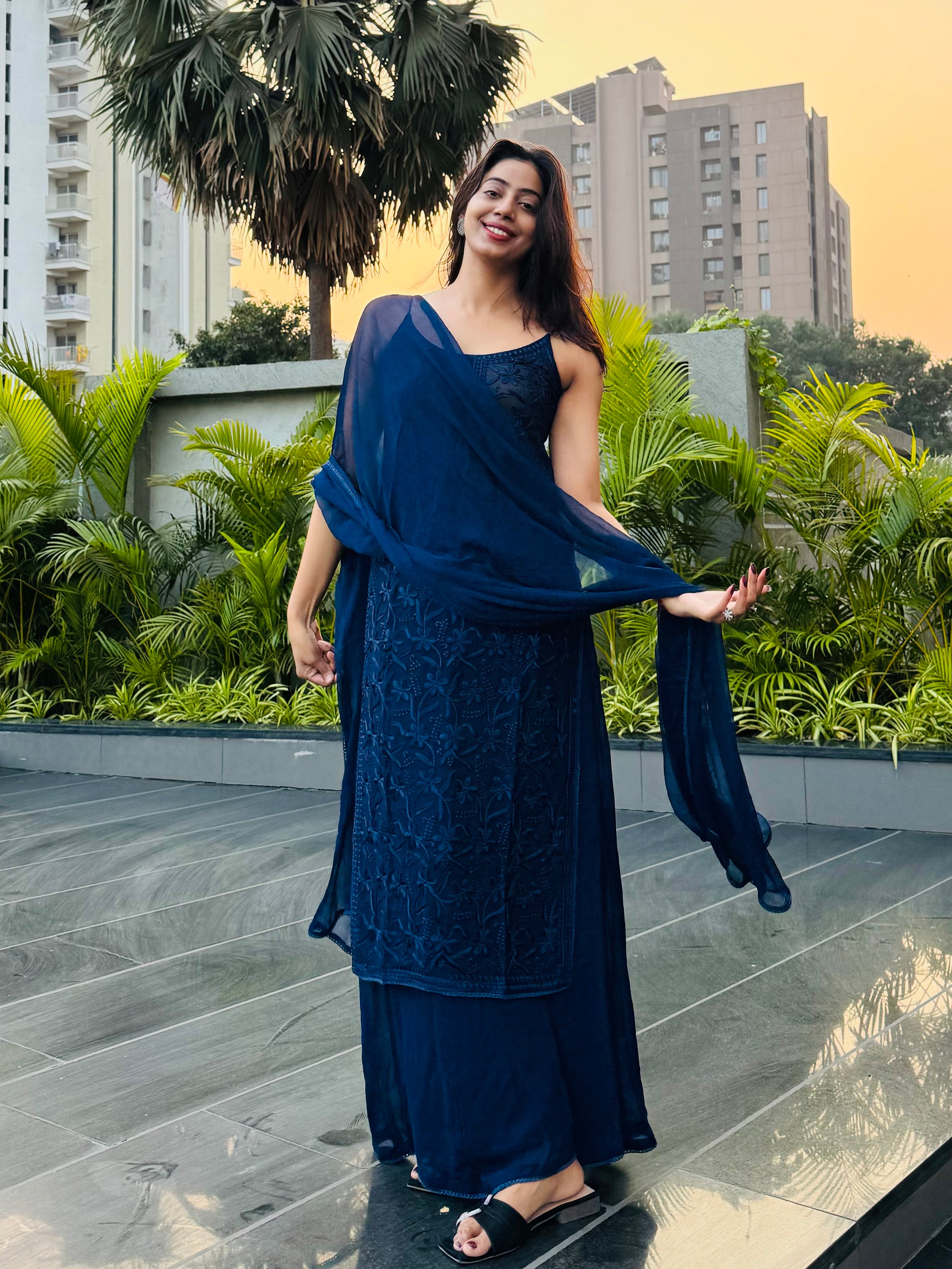 Aradhya navy blue suit set