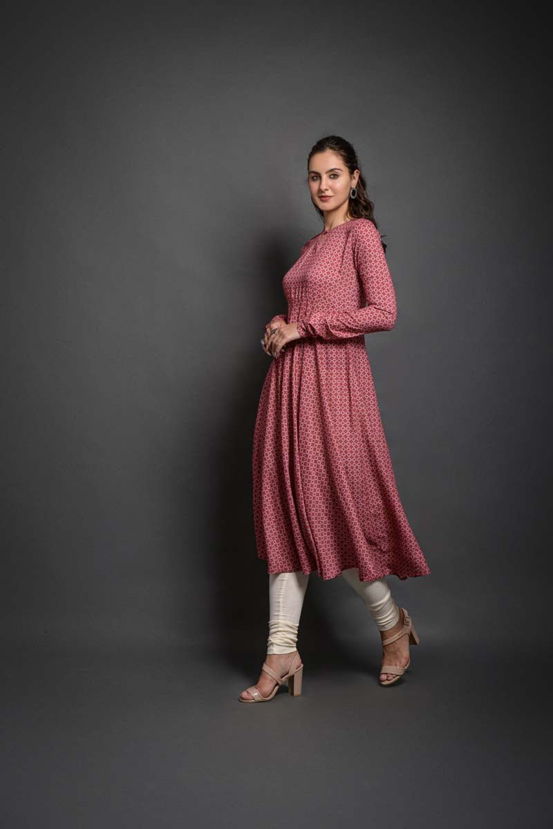 Sakhi kurta